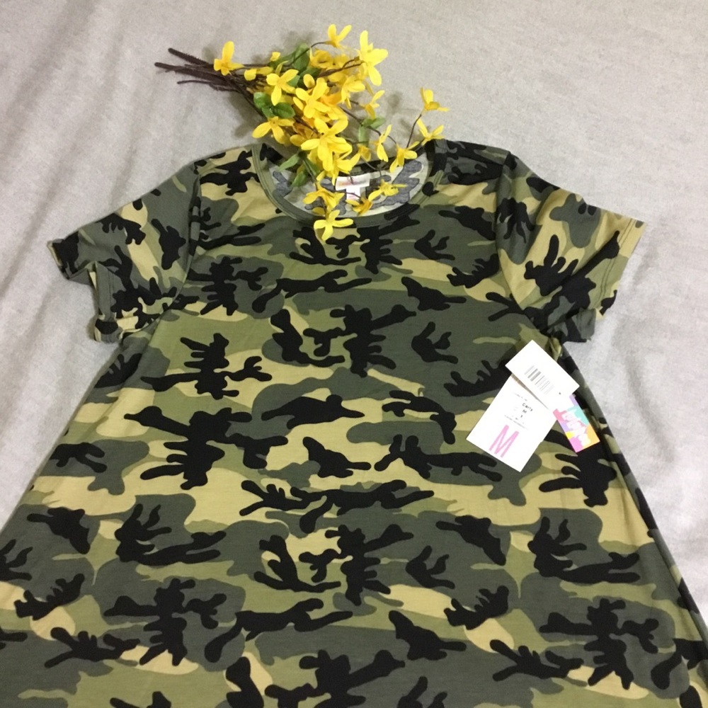 [LuLaRoe] M Camouflage Carly